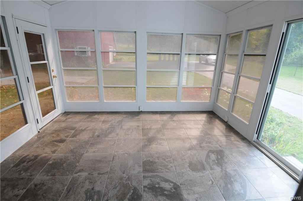 100 Utica Rd - Photo 2 of 30