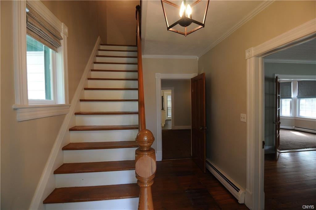 100 Utica Rd - Photo 3 of 30