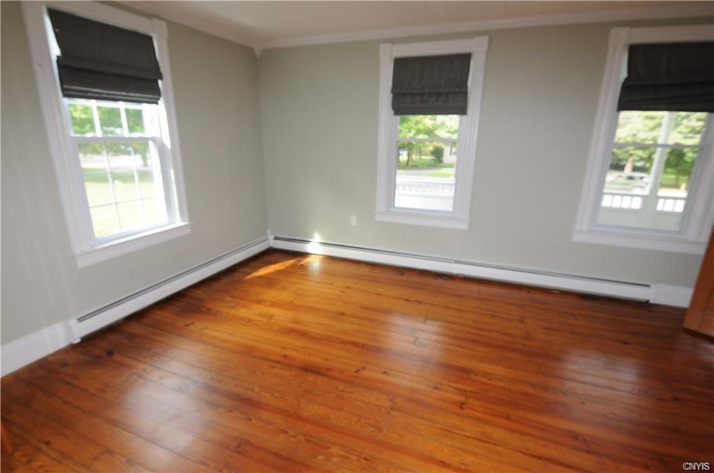 100 Utica Rd - Photo 4 of 30