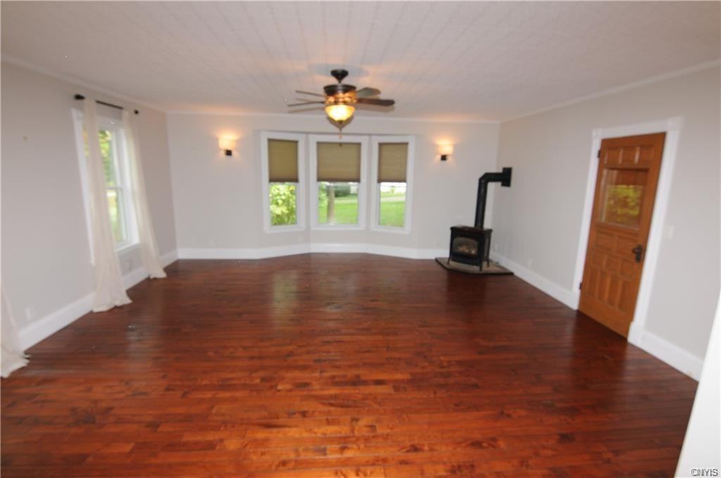 100 Utica Rd - Photo 6 of 30