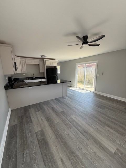 2421 Lewis Ave - Photo 3 of 11