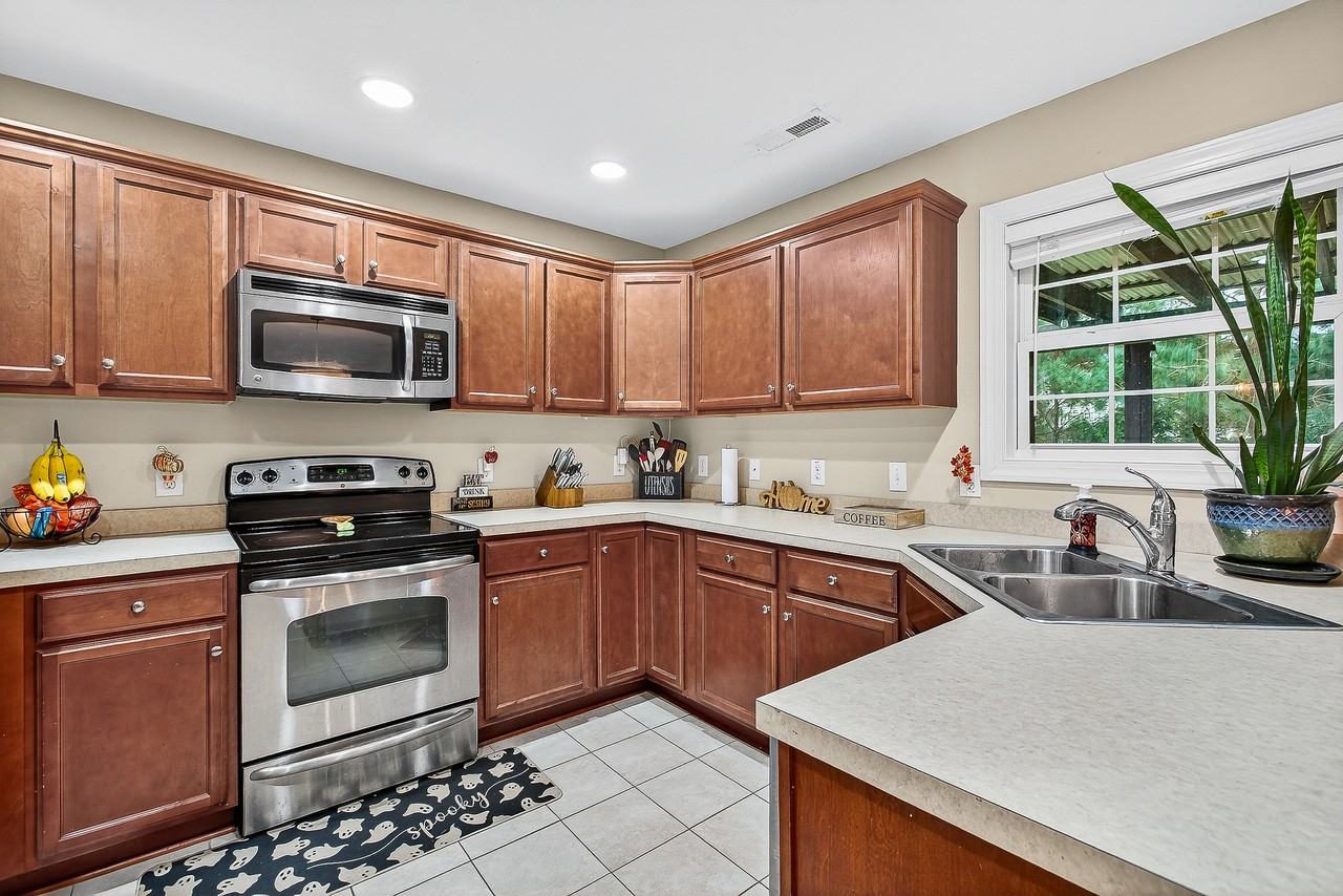 307 Brunswick Dr #1 - Photo 5 of 20