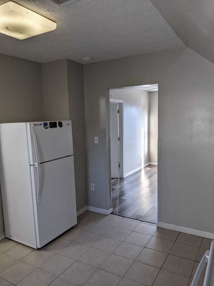 3536 W 47th St #1 - Photo 4 of 12