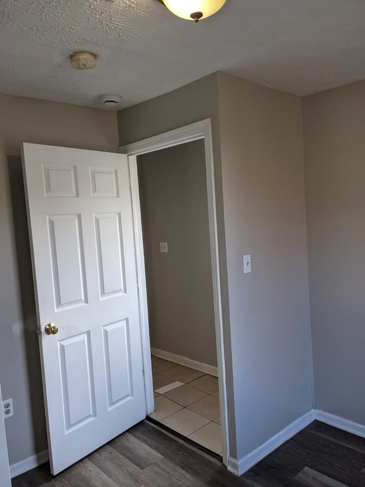 3536 W 47th St #1 - Photo 5 of 12