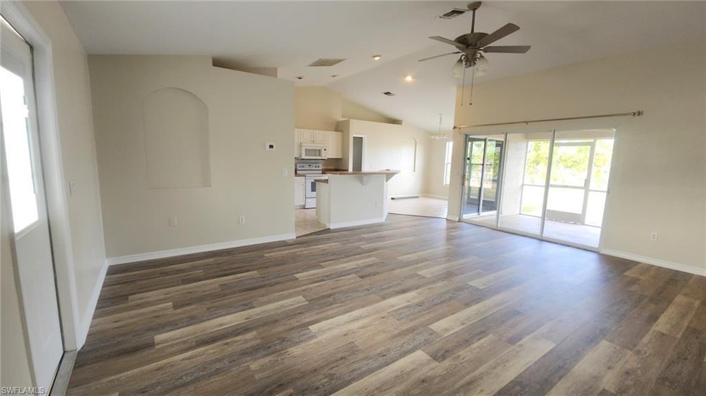 923 Sw 33rd Ter - Photo 2 of 11