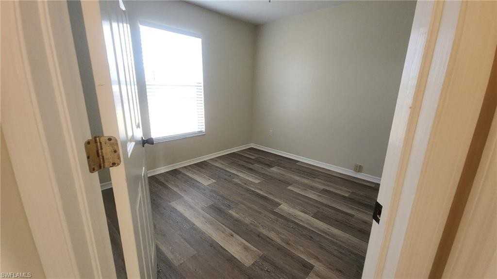 923 Sw 33rd Ter - Photo 7 of 11