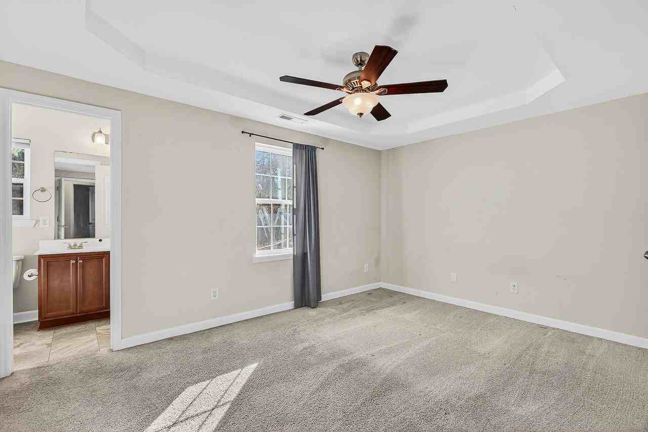 130 Woodbury Farm Dr #1 - Photo 6 of 20