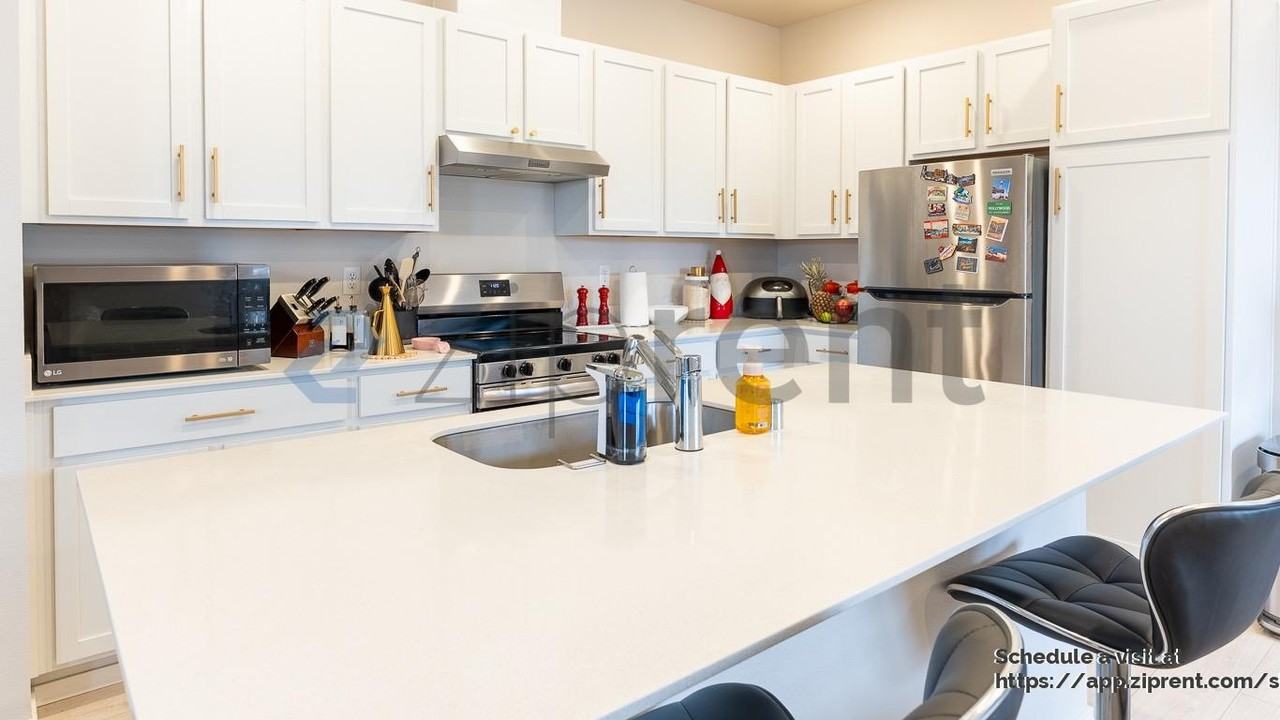 24460 E Harrier Ln - Photo 6 of 34