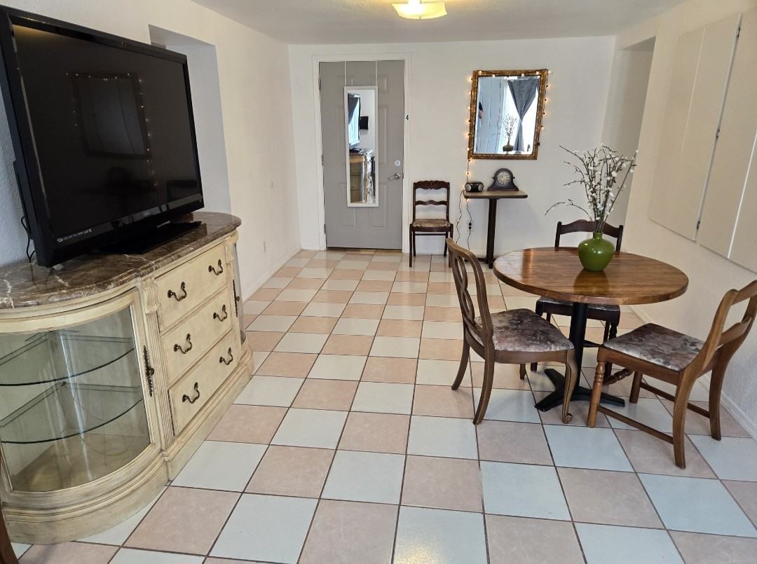 919 E 30th St #2 - Photo 4 of 5