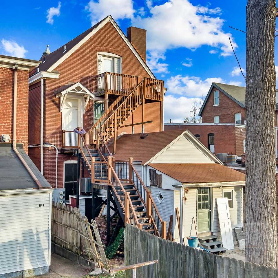 1146 S 6th St #1 - Photo 3 of 29