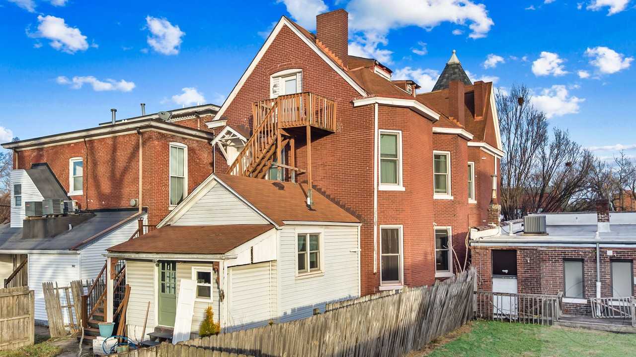 1146 S 6th St #1 - Photo 5 of 29