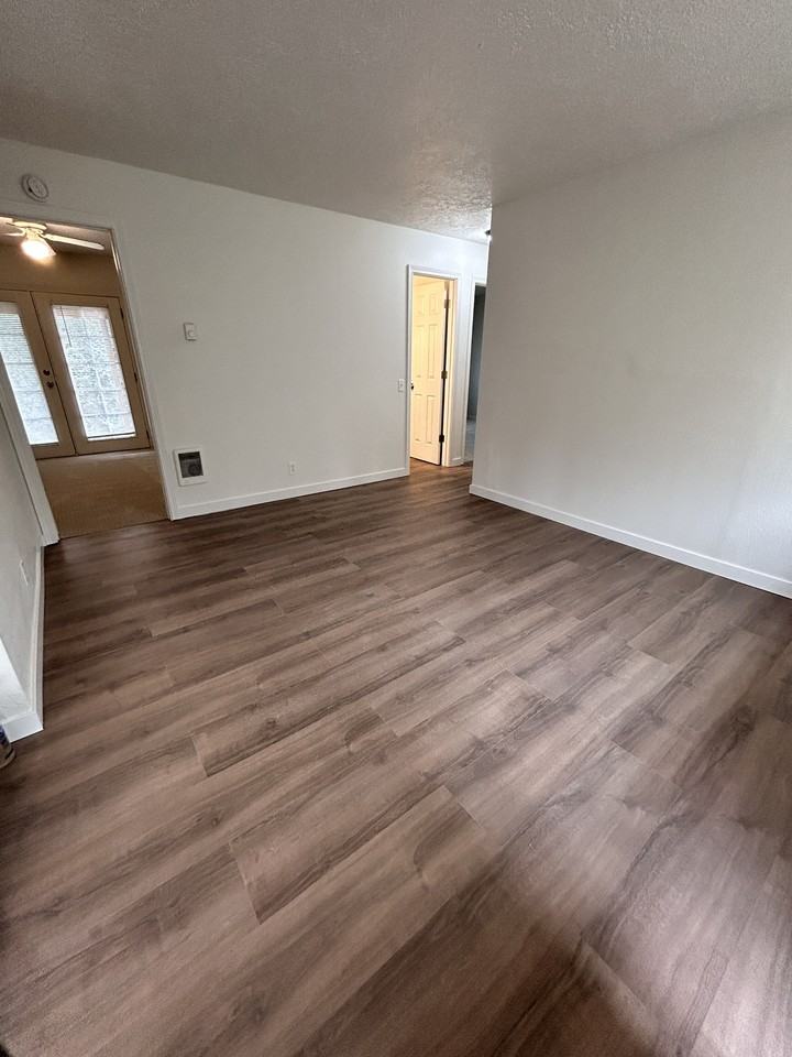 1222 Nw Couch St - Photo 4 of 18