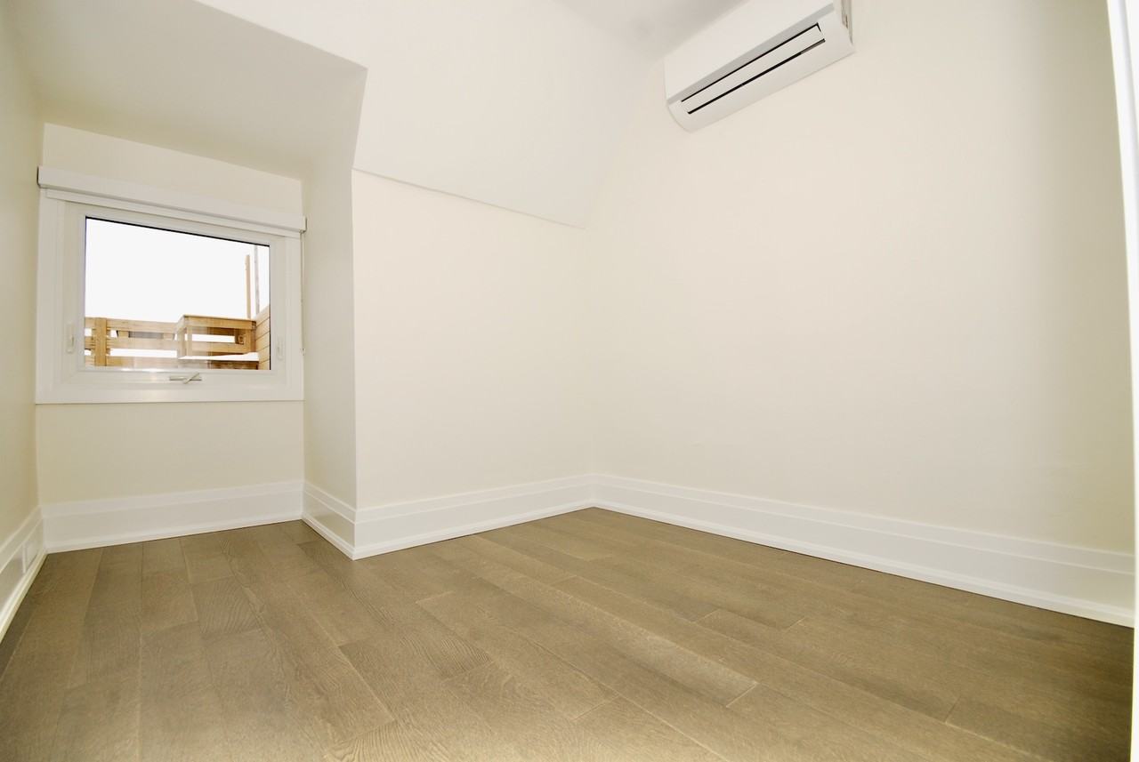 781 Dovercourt Road - Photo 7 of 12