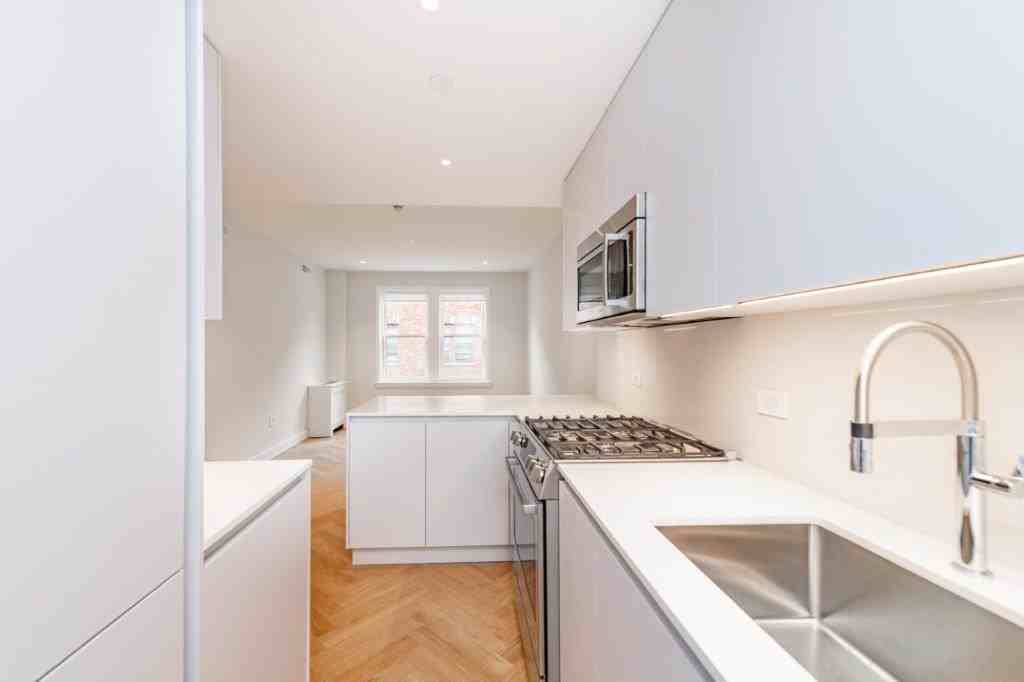 22 Forest St #31 - Photo 7 of 11