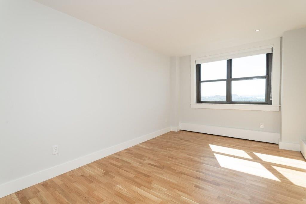 1413 Columbia Rd #15F - Photo 4 of 29