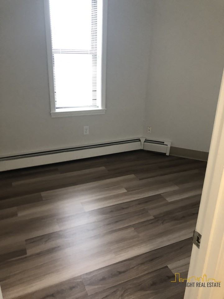 87 Saint Stephen St #25 - Photo 5 of 9