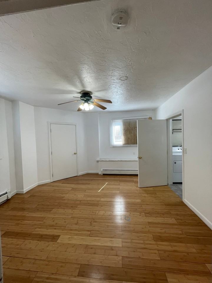 244 Maverick St #1 - Photo 6 of 12