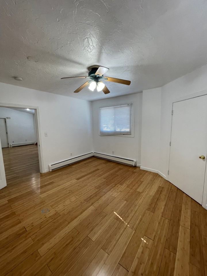 244 Maverick St #1 - Photo 7 of 12