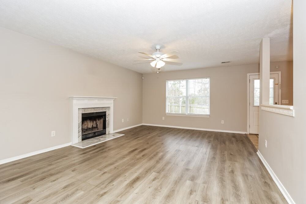 376 Davids Way - Photo 5 of 17