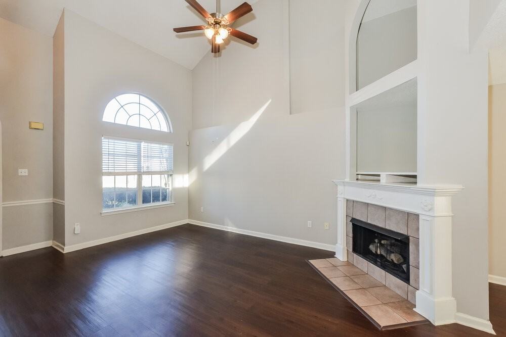 9761 Dogwood Ct W - Photo 6 of 17