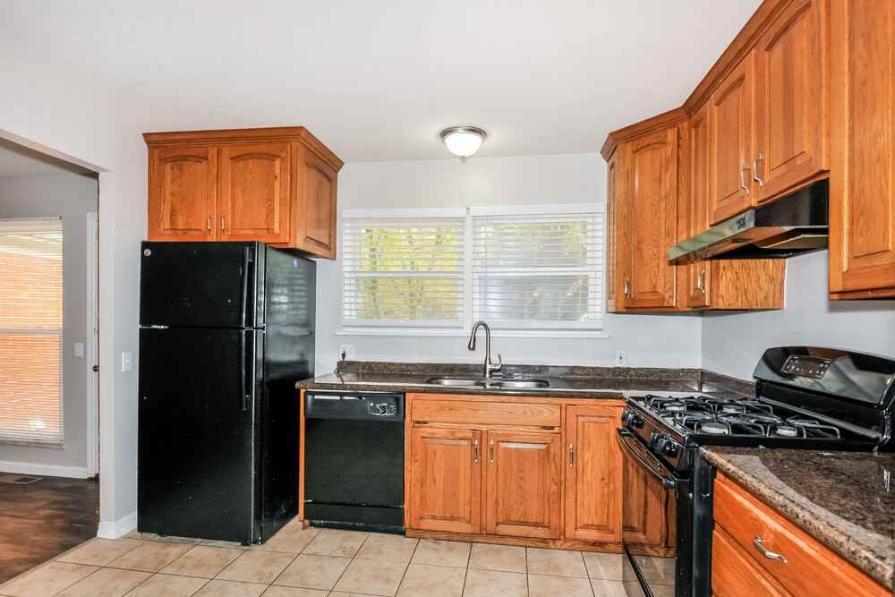 13 Cricket Ct - Photo 7 of 17