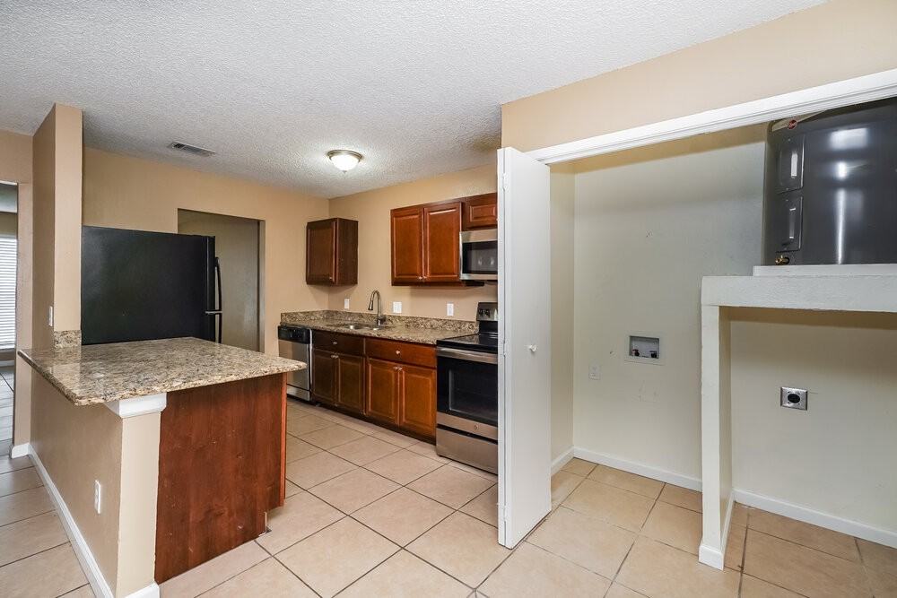 3713 Arnold Dr - Photo 7 of 16