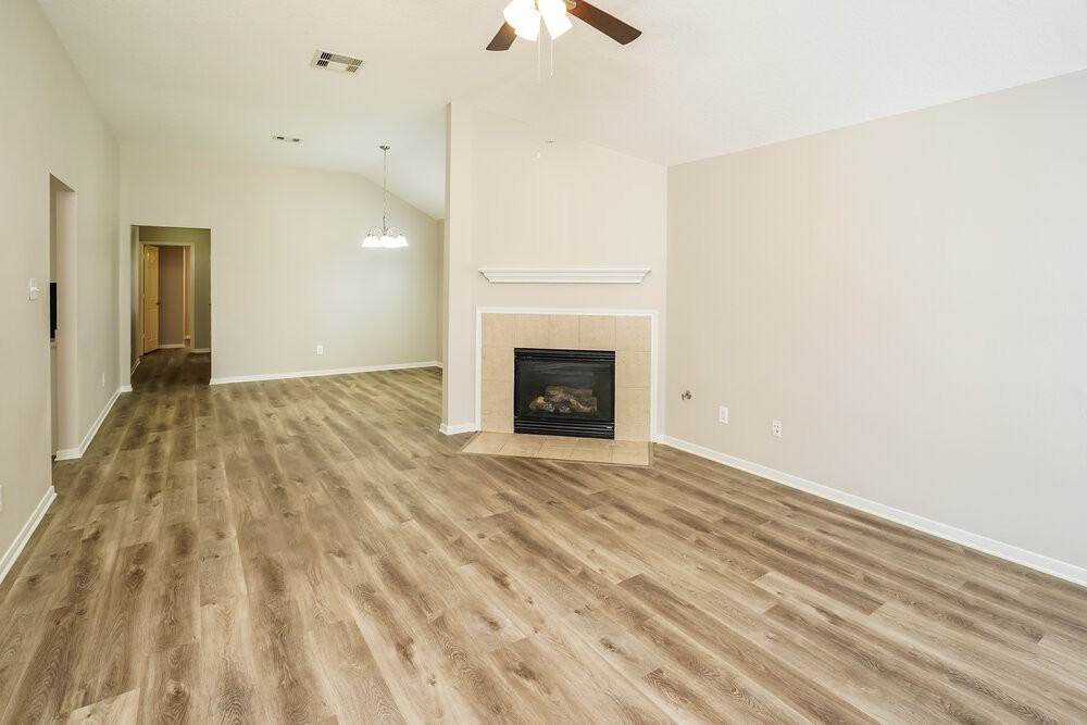 16924 Tableland Trl - Photo 5 of 19