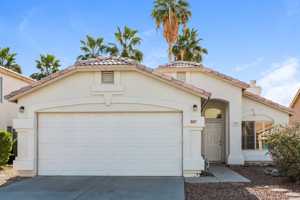 featured image of 867 E Morelos St