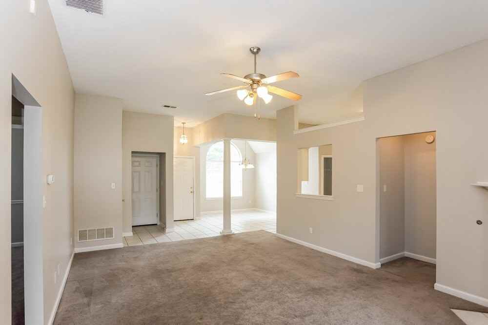 8363 Cross Point Dr - Photo 6 of 17