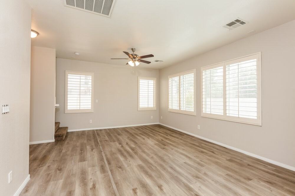 9191 Grand Sunburst Ct - Photo 6 of 20