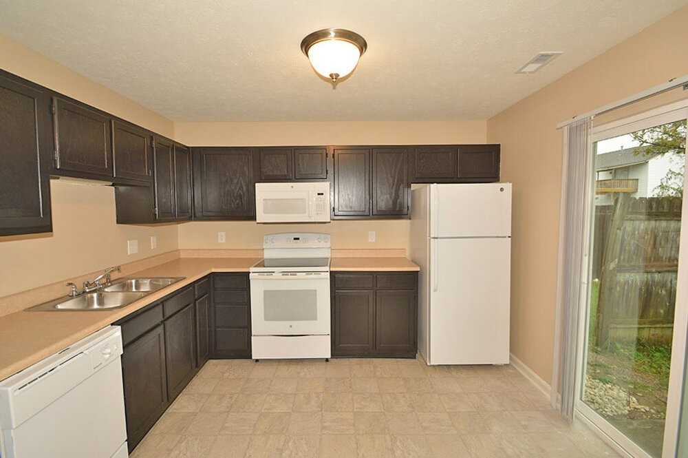 4071 Dogwood Ct - Photo 5 of 20