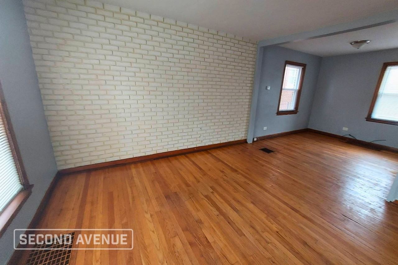 9709 S Indiana Ave - Photo 2 of 15