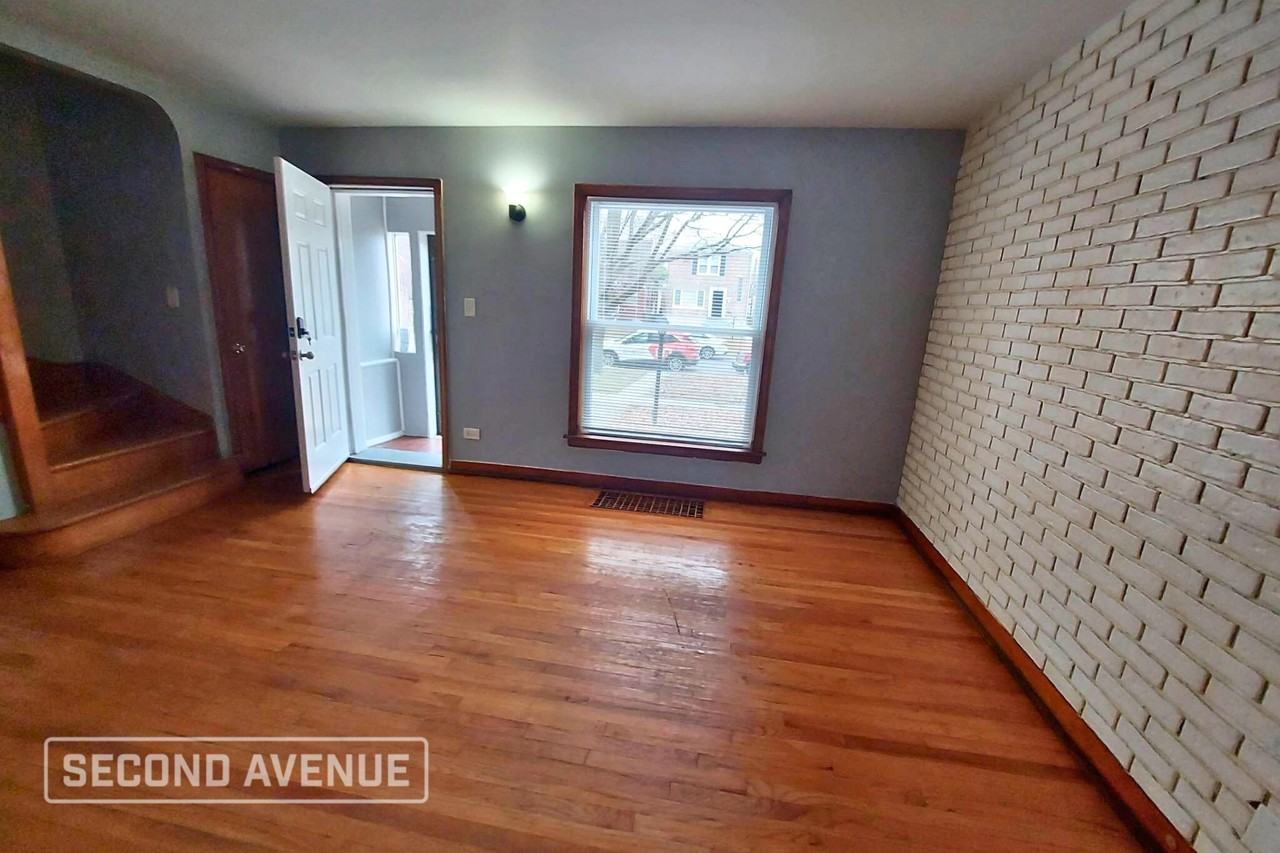 9709 S Indiana Ave - Photo 4 of 15