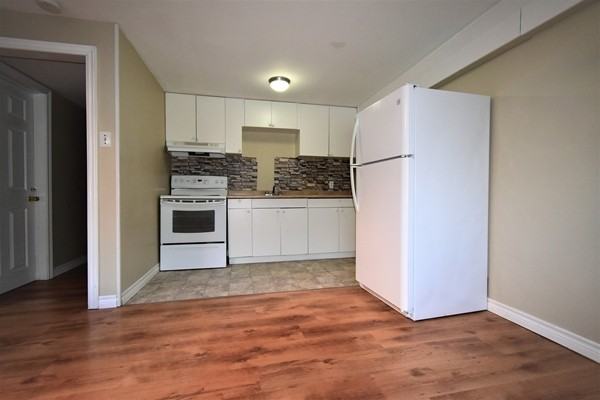 Davidson St. Duplex - Photo 6 of 13