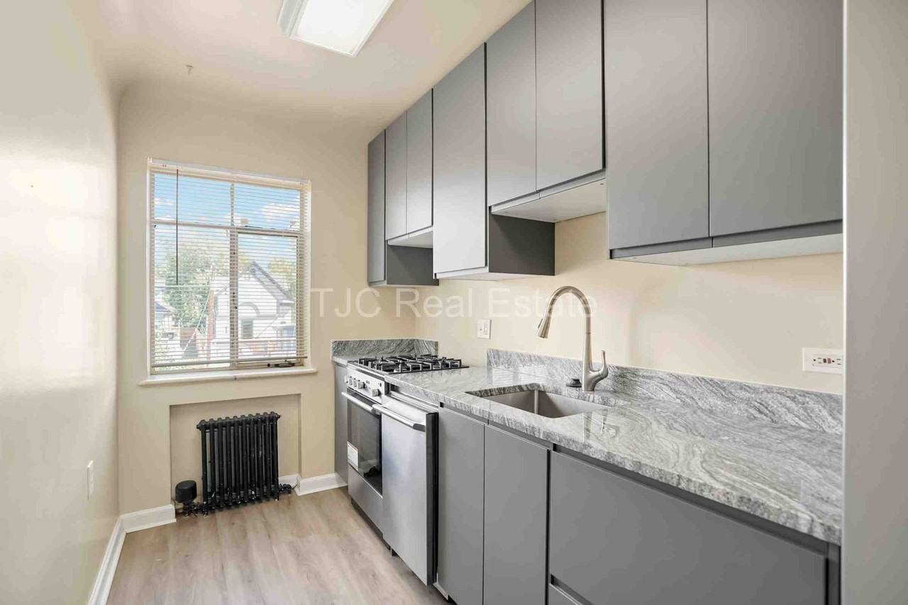 500 Logan Street - Photo 6 of 22