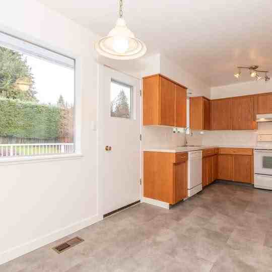 1234 Chamberlain Drive - Photo 4 of 24