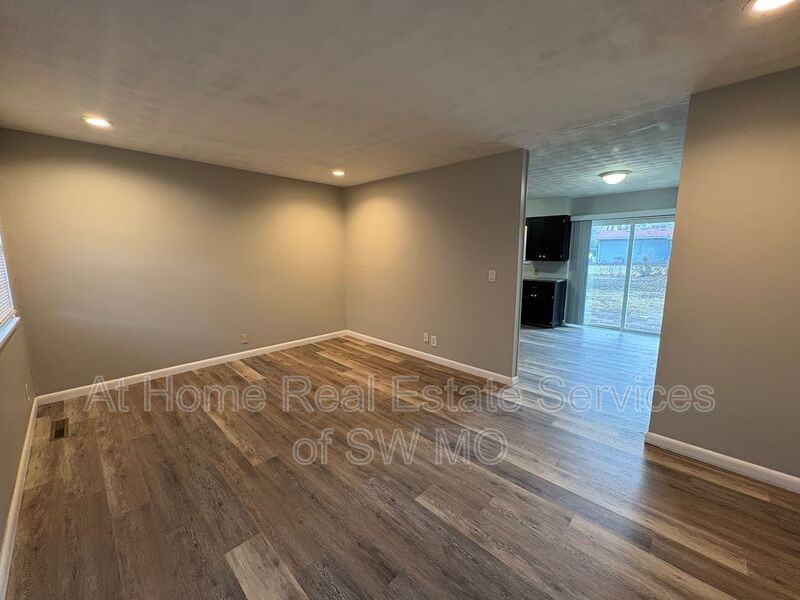 1344 S Prince Ln - Photo 3 of 10