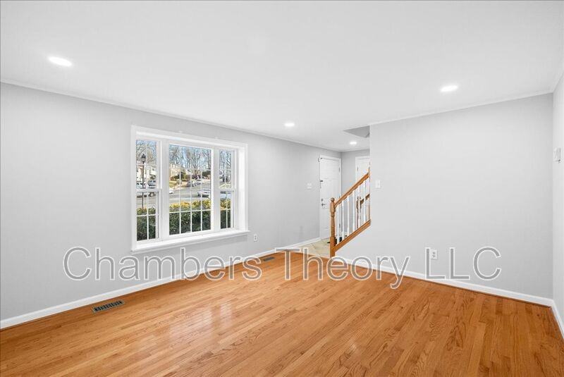 8300 White Star Ct - Photo 7 of 38