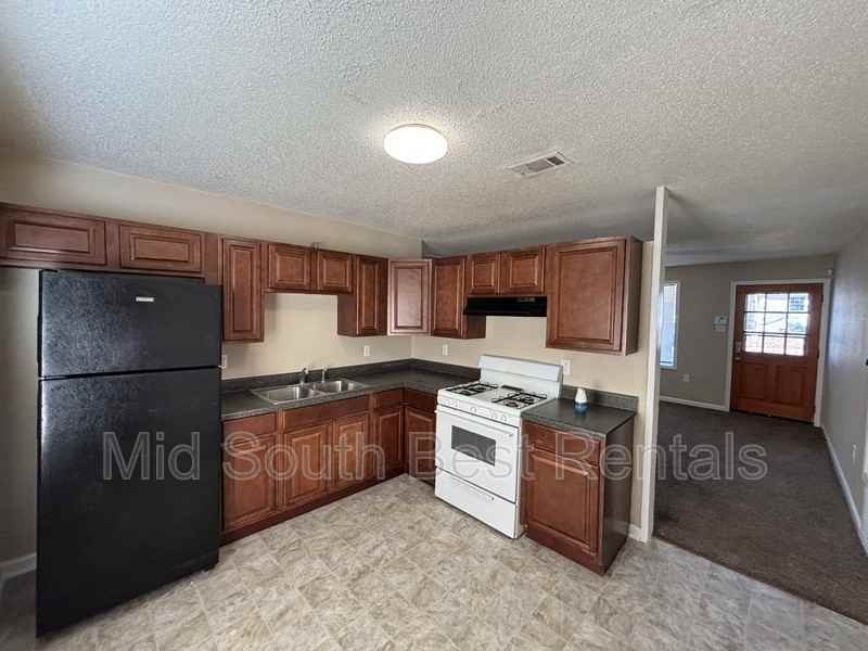 26 Hiland Pl #B - Photo 3 of 9