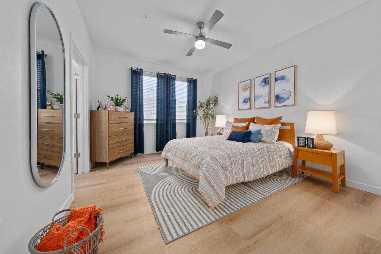 Radia Avondale Station - Photo 4 of 15