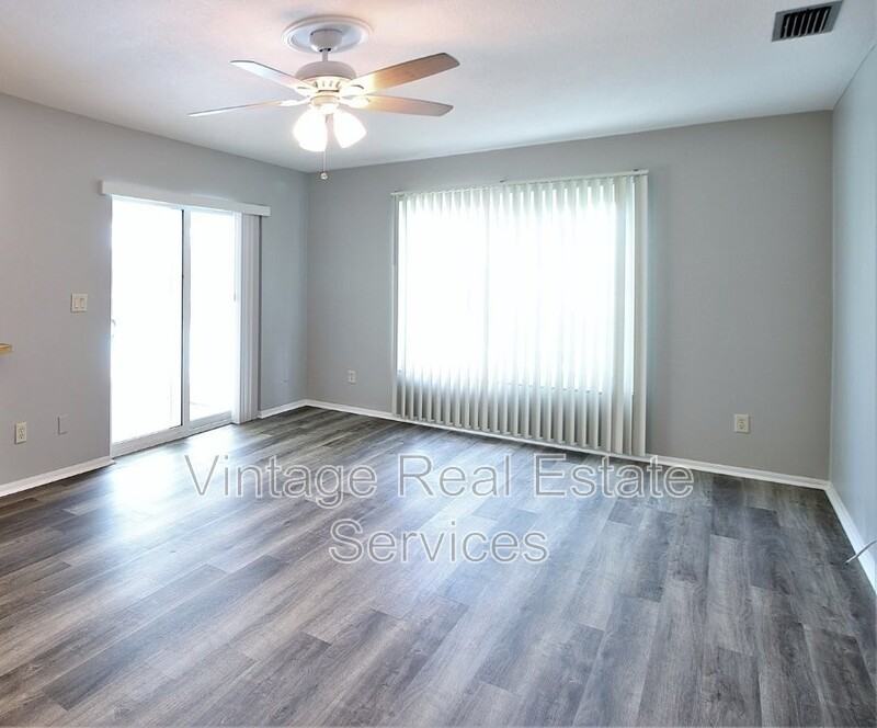 3082 Cascade Dr - Photo 6 of 30