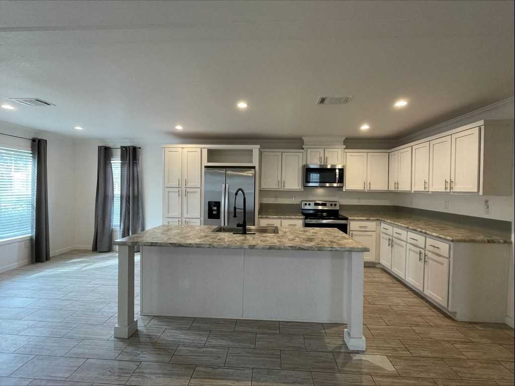 4 Harbor Cove Ct - Photo 3 of 31