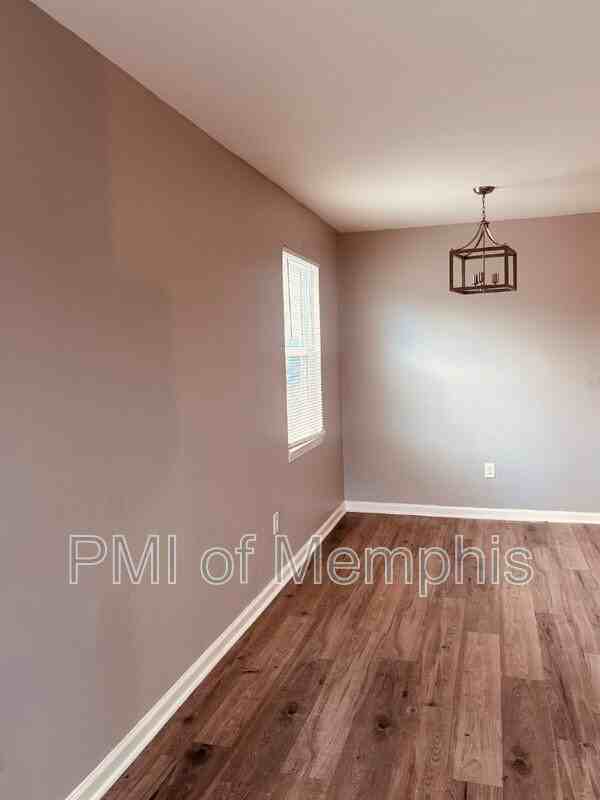 345 Washburn Dr - Photo 5 of 12