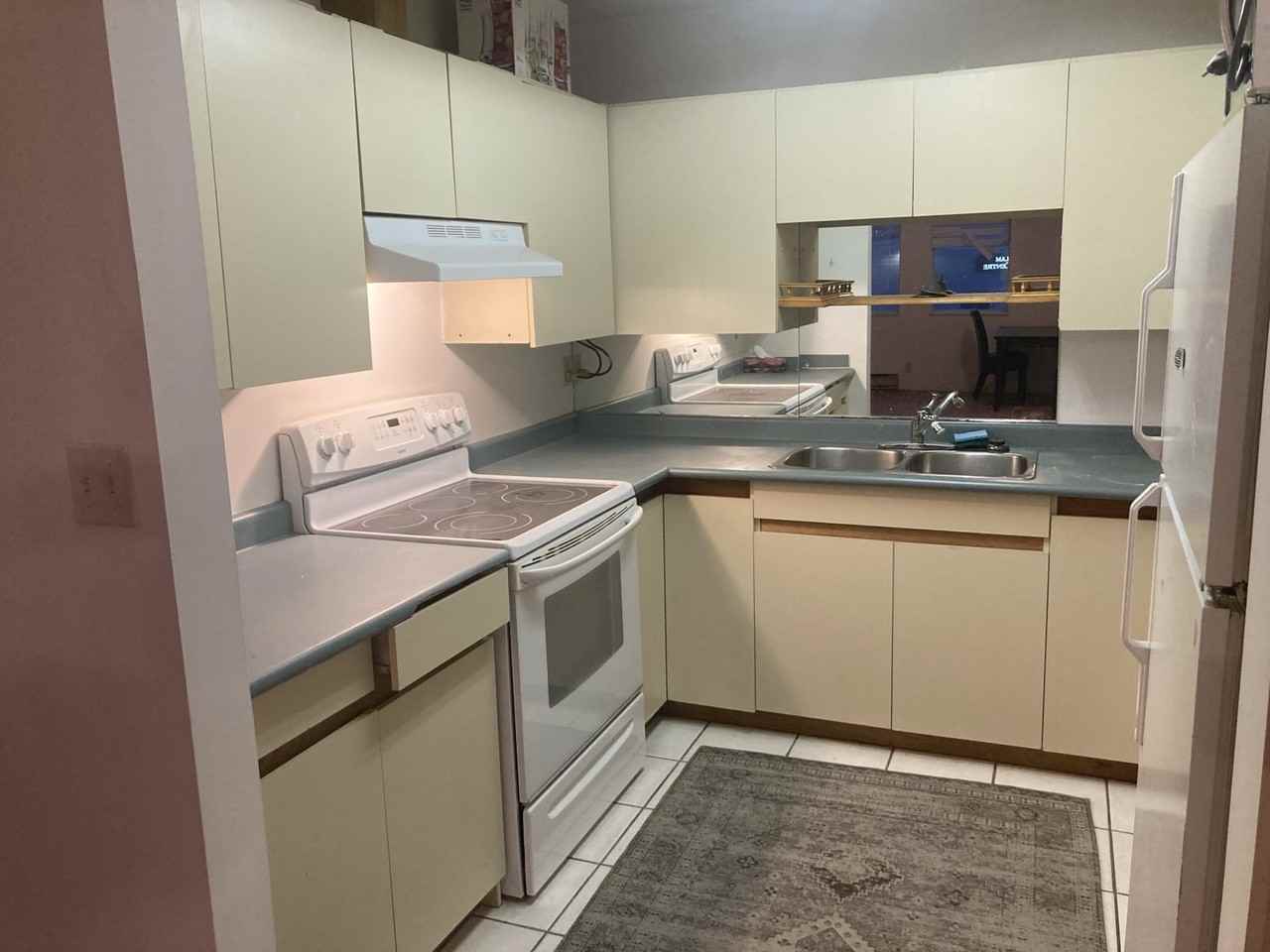 2648 Kingsway Ave - Photo 5 of 22