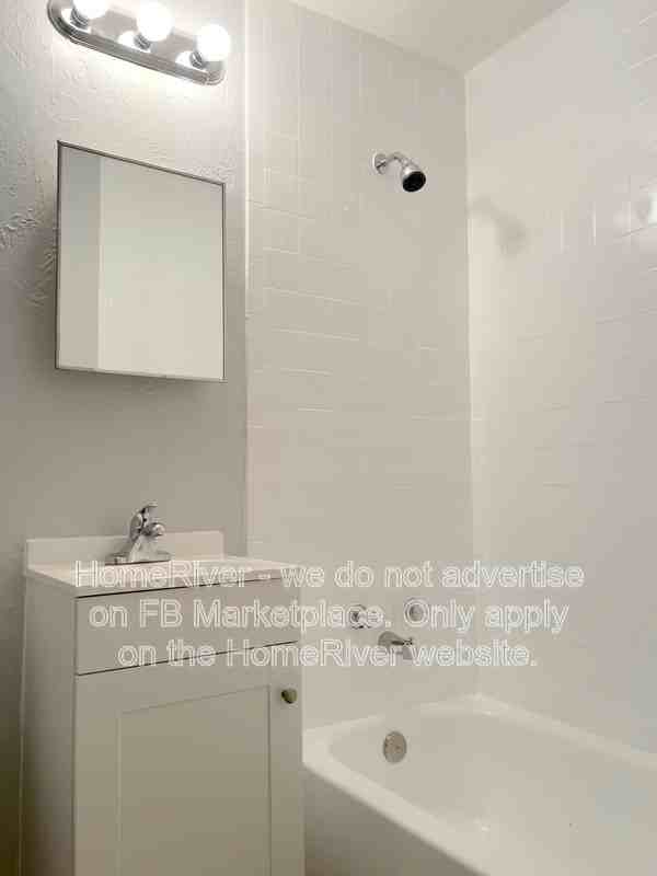 221 Mike St #4 - Photo 7 of 12