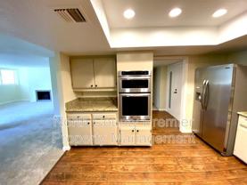 2420 Torrey Pines Rd - Photo 1 of 1