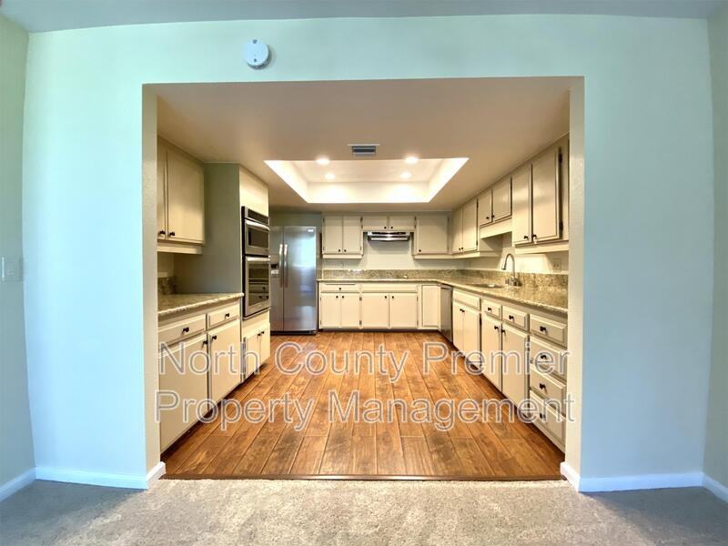 2420 Torrey Pines Rd - Photo 3 of 21