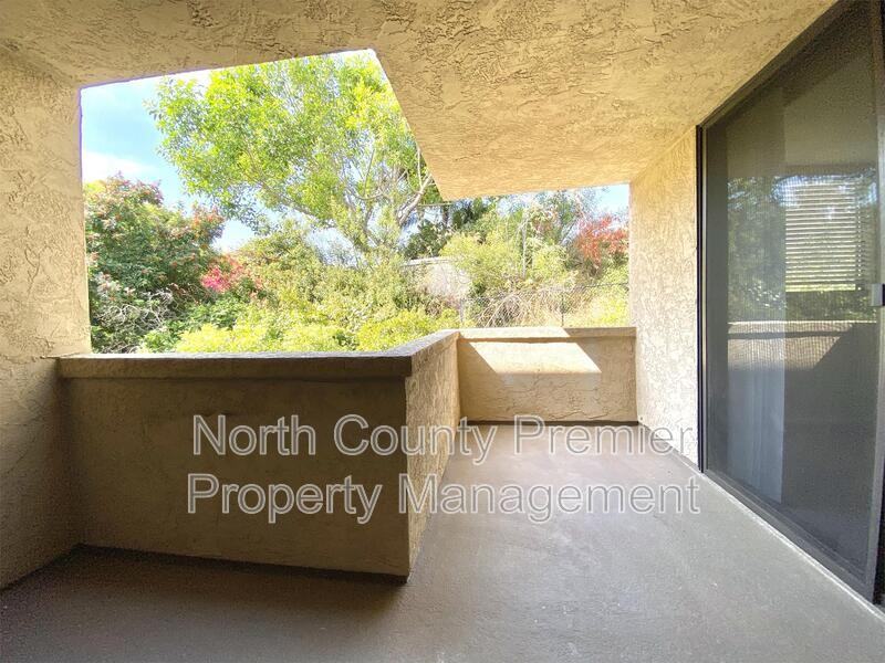 2420 Torrey Pines Rd - Photo 7 of 21