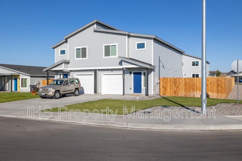 314 Dawson Ln - Photo 2 of 13