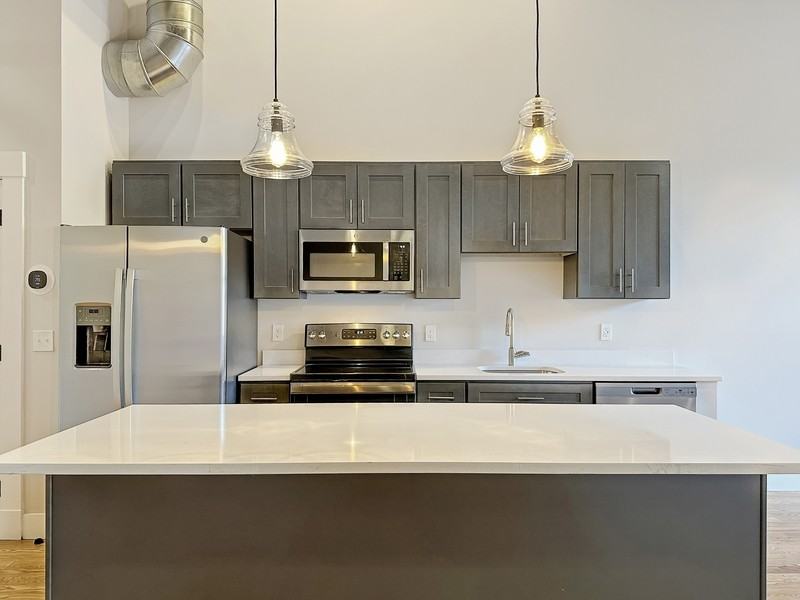 1665 Main St - Photo 2 of 9